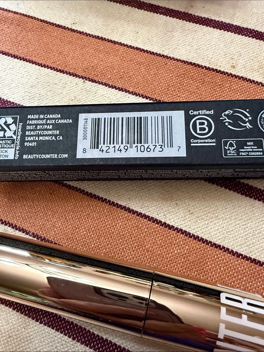 Beautycounter Think Big All-In-One Mascara — Gold Metallic Tube